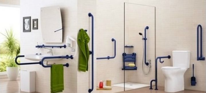 Fauteuils de bain et de douche pour personnes à mobilité réduite pour plus de sécurité