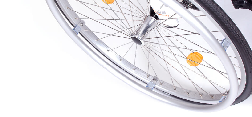 Roue arrière moyeu Design avec 36 rayons, couleur argent.