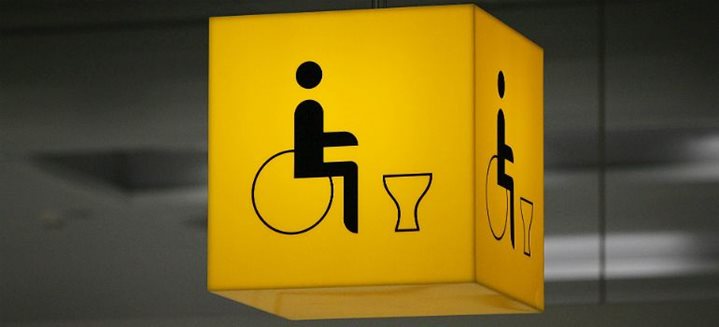 Salle de bains adaptée : un guide pratique pour rendre votre salle de bains accessible en fauteuil r
