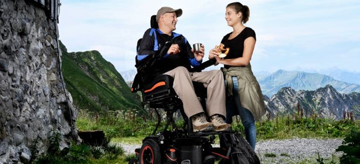 L'importance du lift pour l'indépendance des utilisateurs de fauteuils roulants électriques